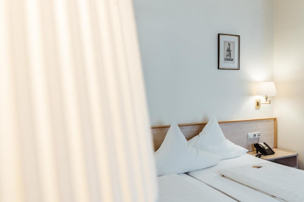 Hotel Am Marschiertor Aachen Bagian luar foto