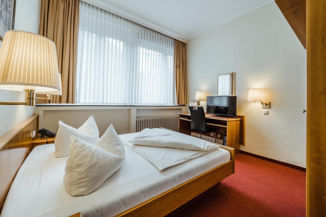 Hotel Am Marschiertor Aachen Bagian luar foto