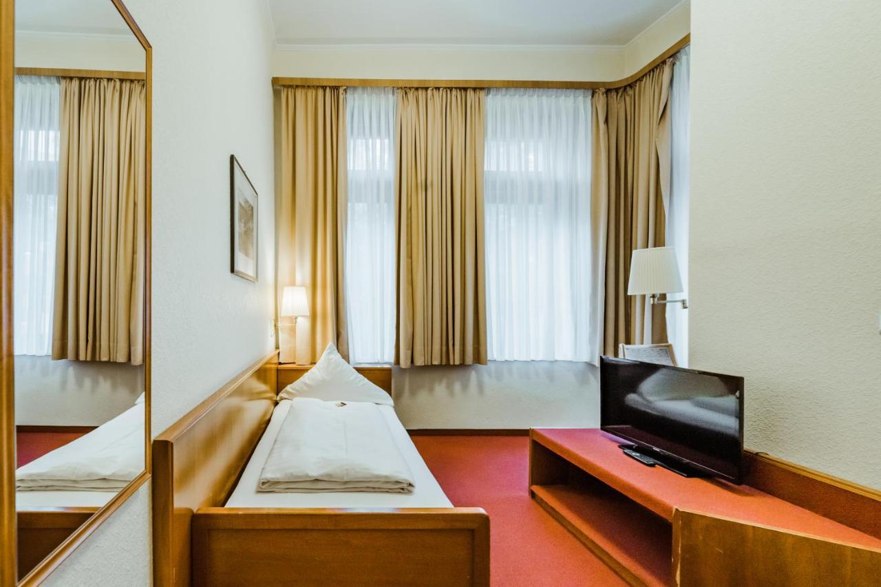 Hotel Am Marschiertor Aachen Bagian luar foto