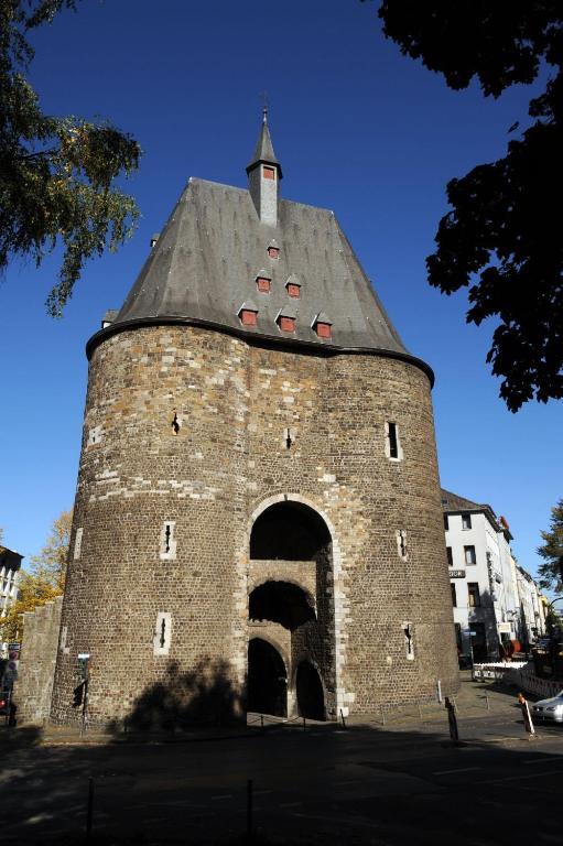 Hotel Am Marschiertor Aachen Bagian luar foto